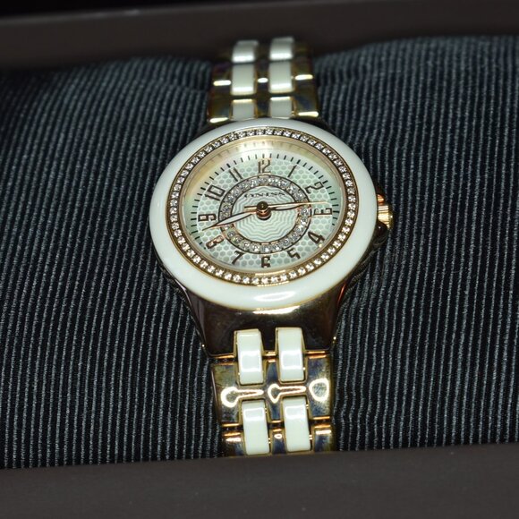 Oniss Paris Austrian Crystal Watch - Picture 13 of 14